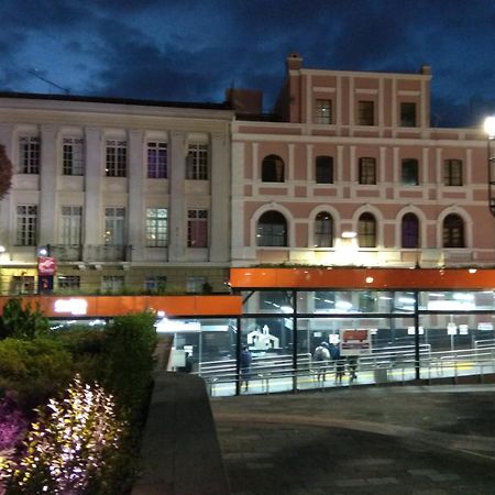 Hostal Mediodia Quito Exterior photo