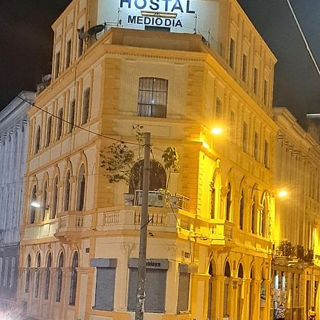 Hostal Mediodia Quito Exterior photo