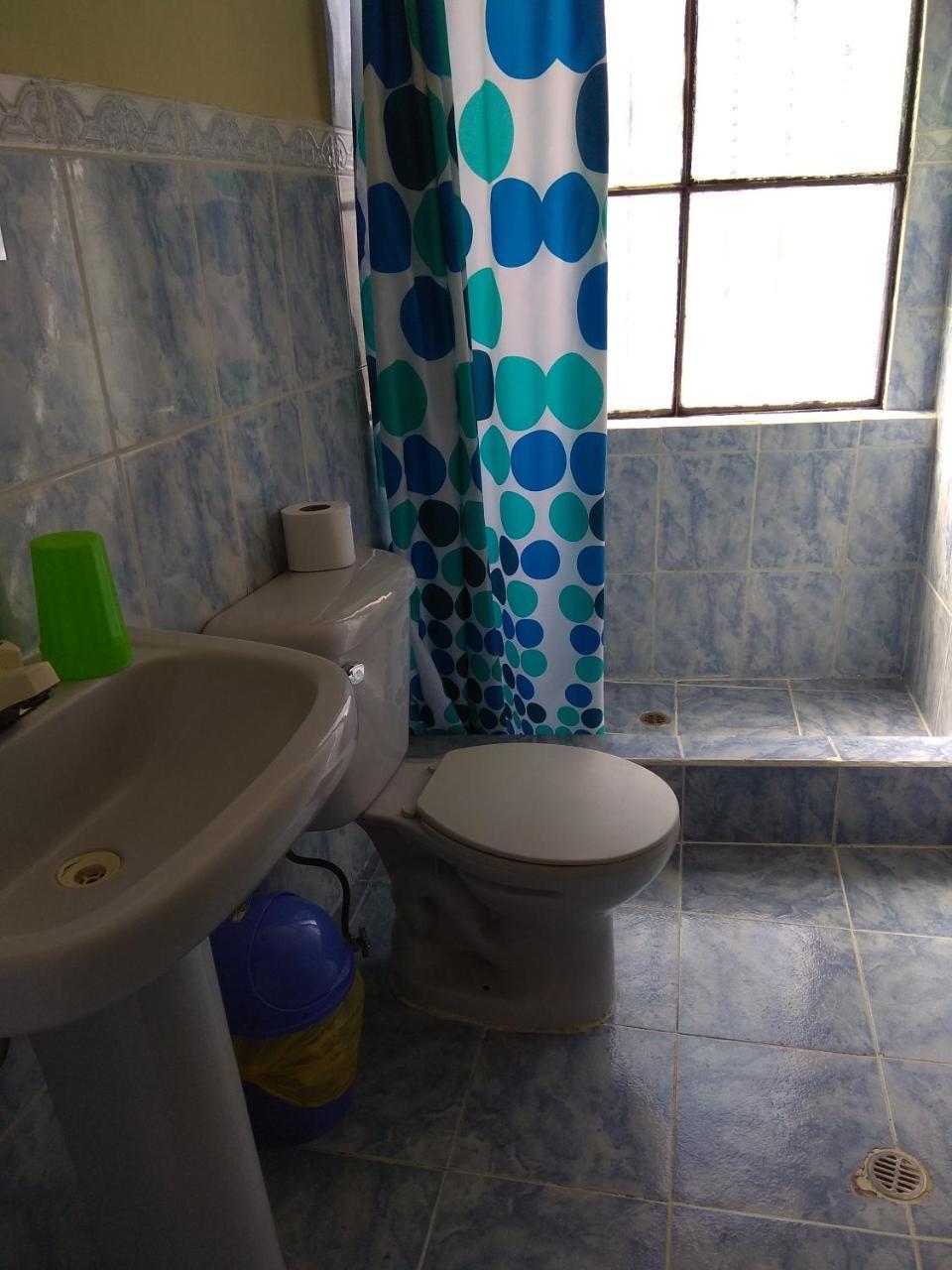 Hostal Mediodia Quito Exterior photo