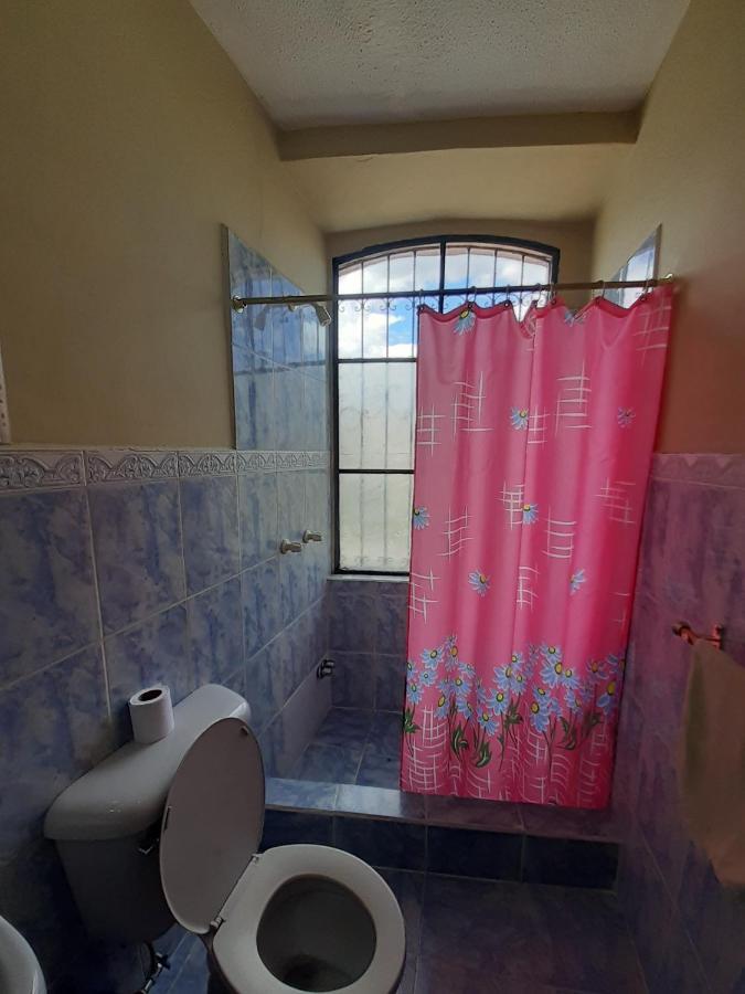 Hostal Mediodia Quito Exterior photo
